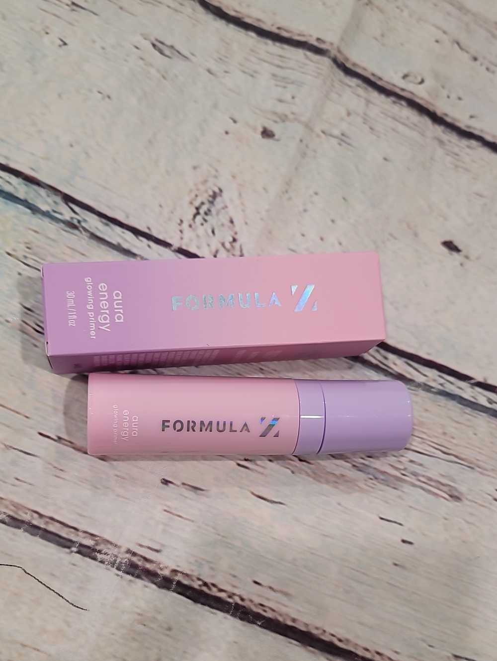 Formula Z  Aura Energy Glowing Face Primer